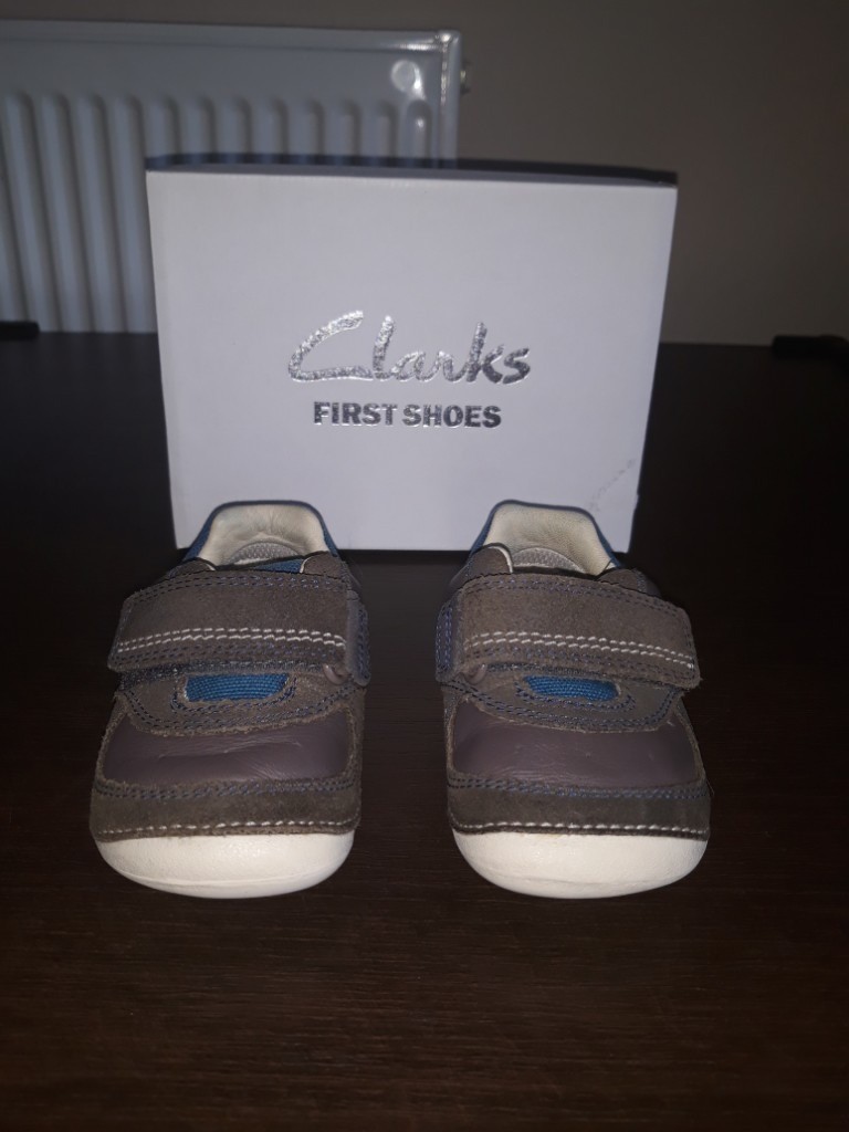clarks size 3.5 g